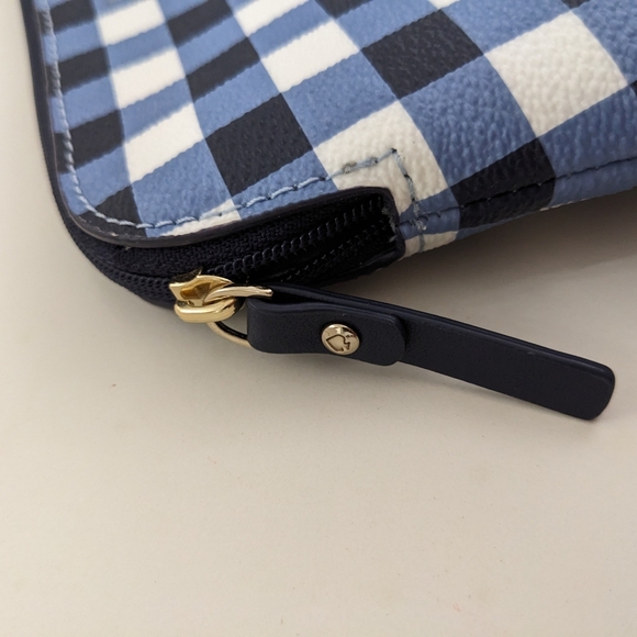 New? EXCELLENT Cond!! Kate Spade New York Blue And White Checkered Cosmetic Case - Picture 3 of 15